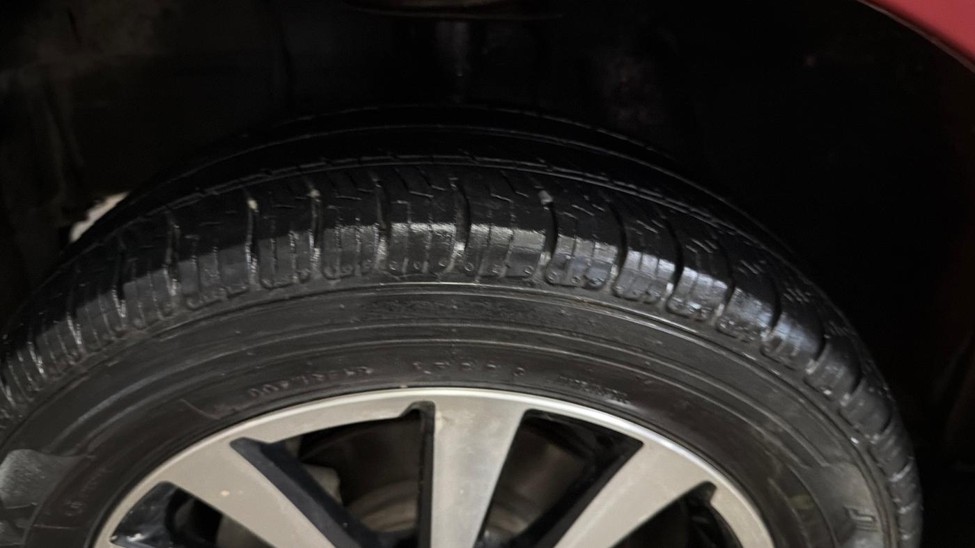 2018 Toyota Etios Liva V, Petrol, Manual, 77,543 km, Left Front Tyre Tread
