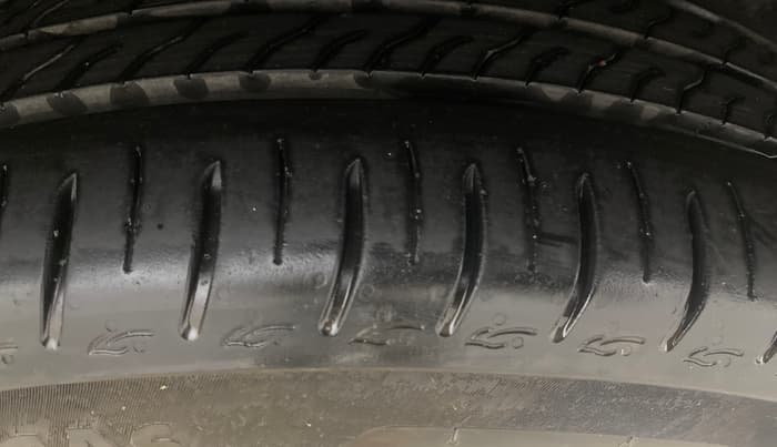 2023 Tata ALTROZ XZ PETROL, Petrol, Manual, 10,186 km, Left Rear Tyre Tread