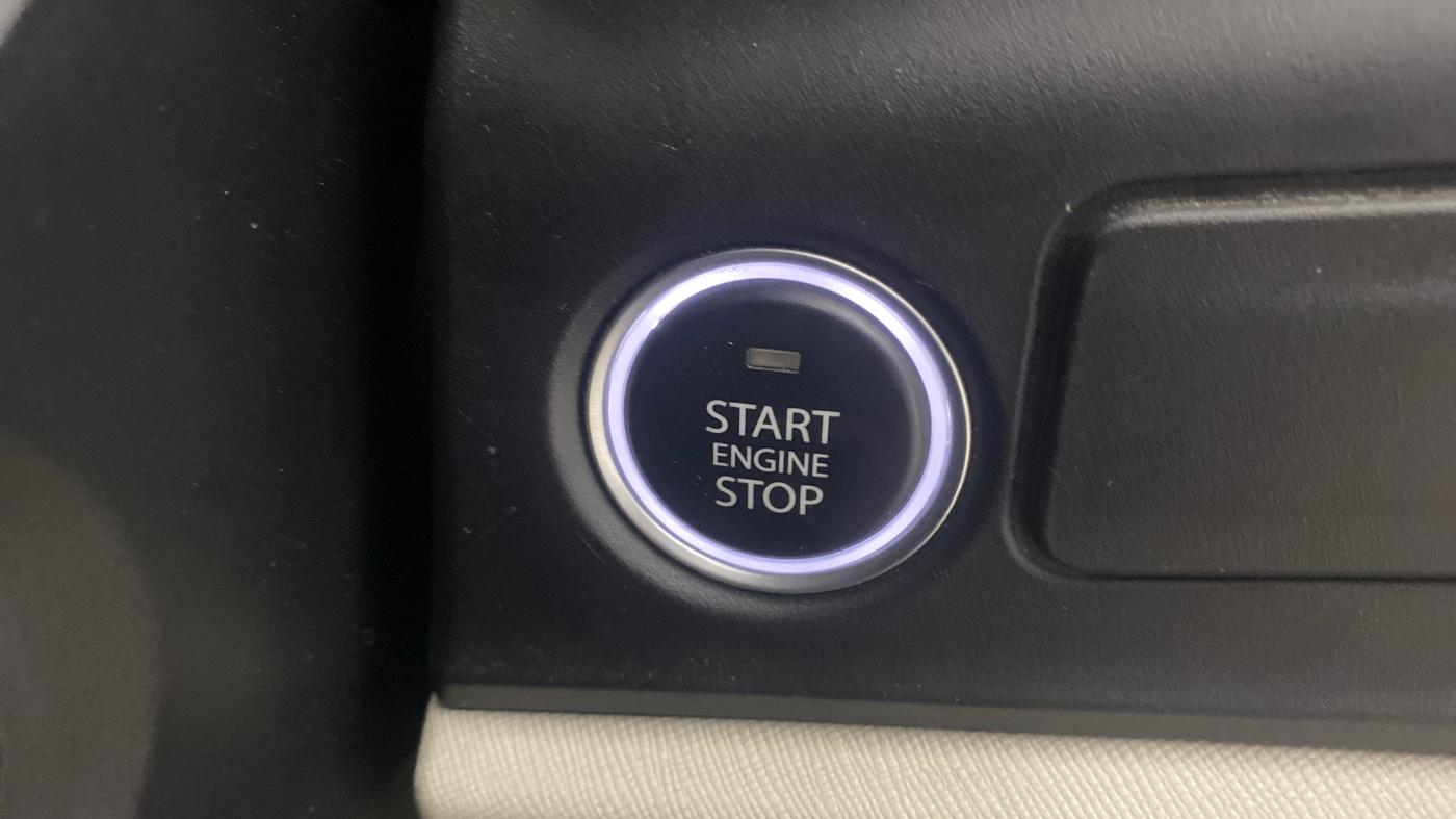 2023 Tata ALTROZ XZ PETROL, Petrol, Manual, 10,186 km, Keyless Start/ Stop Button