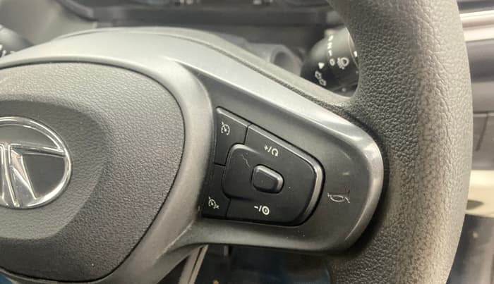 2023 Tata ALTROZ XZ PETROL, Petrol, Manual, 10,186 km, Adaptive Cruise Control
