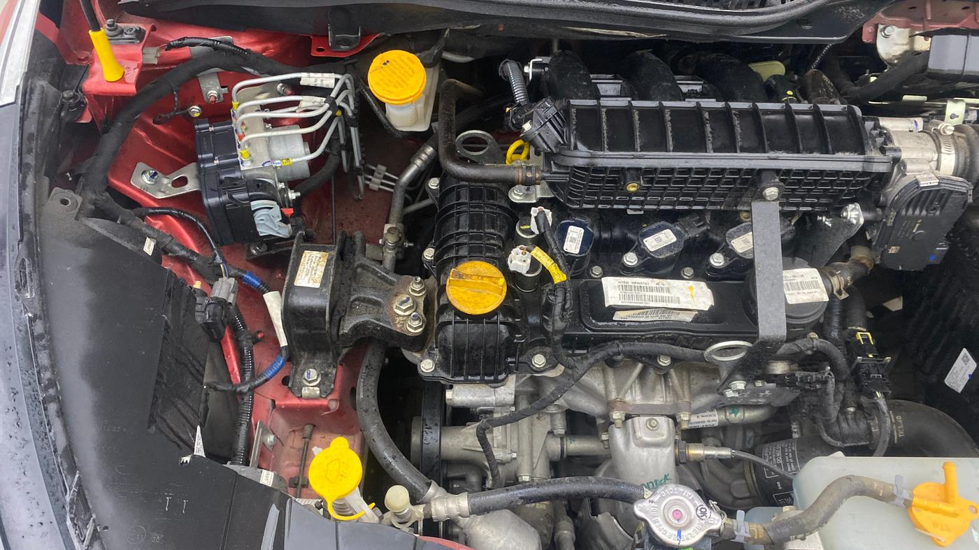 2023 Tata ALTROZ XZ PETROL, Petrol, Manual, 10,186 km, Engine View - Right