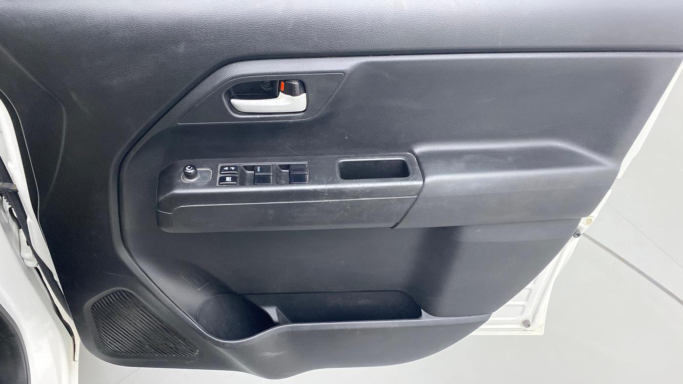 2020 Maruti New Wagon-R VXI 1.0, Petrol, Manual, 30,500 km, Driver Side Door Panels Control