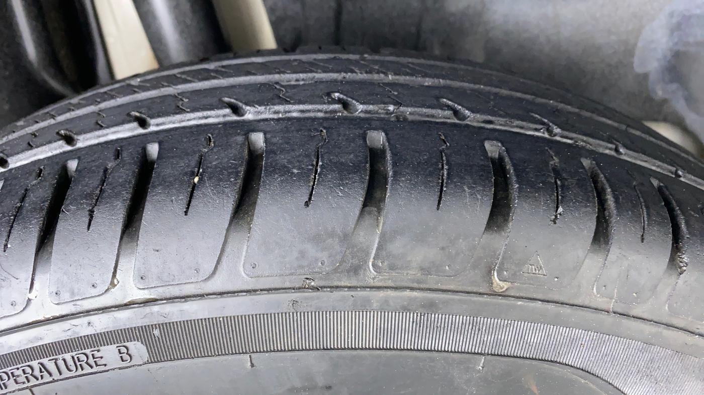 2019 Maruti Swift LXI, Petrol, Manual, 21,693 km, Right Rear Tyre Tread
