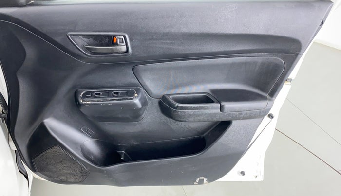 2019 Maruti Swift LXI, Petrol, Manual, 21,693 km, Driver Side Door Panels Control