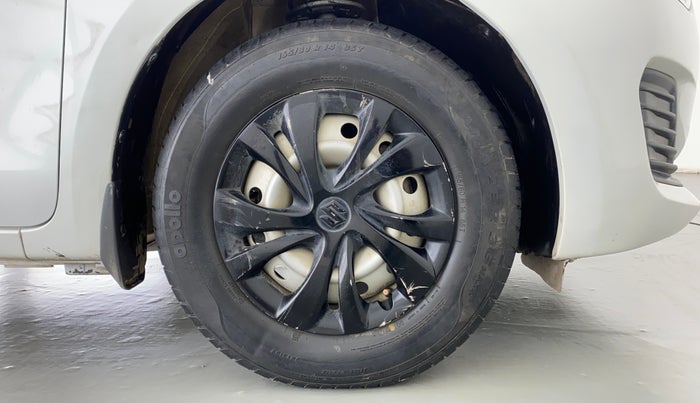 2019 Maruti Swift LXI, Petrol, Manual, 21,693 km, Right Front Wheel