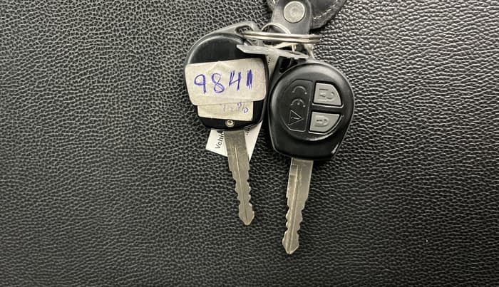2020 Maruti Swift VXI AMT, Petrol, Automatic, 24,969 km, Key Close Up