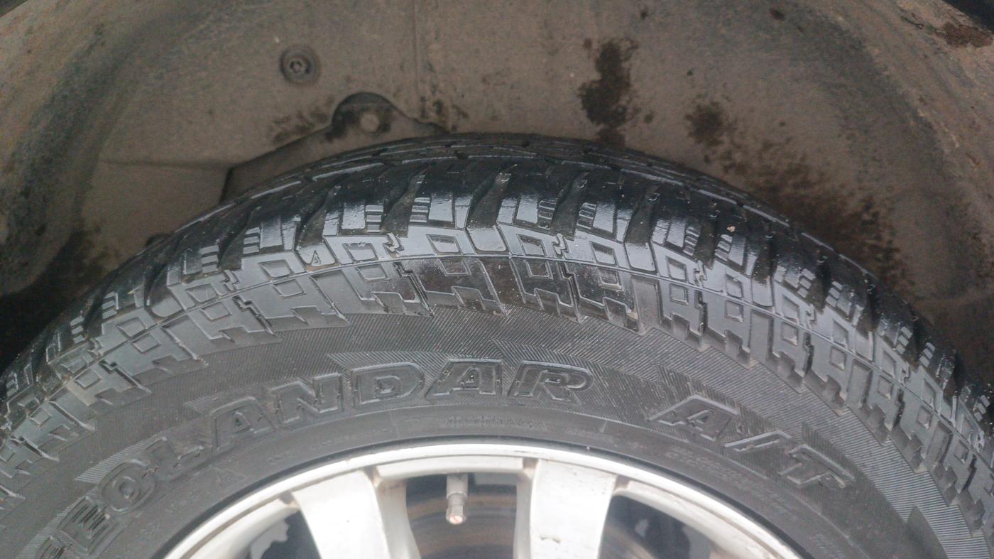 2015 Mahindra XUV500 W10, Diesel, Manual, 69,066 km, Right Rear Tyre Tread