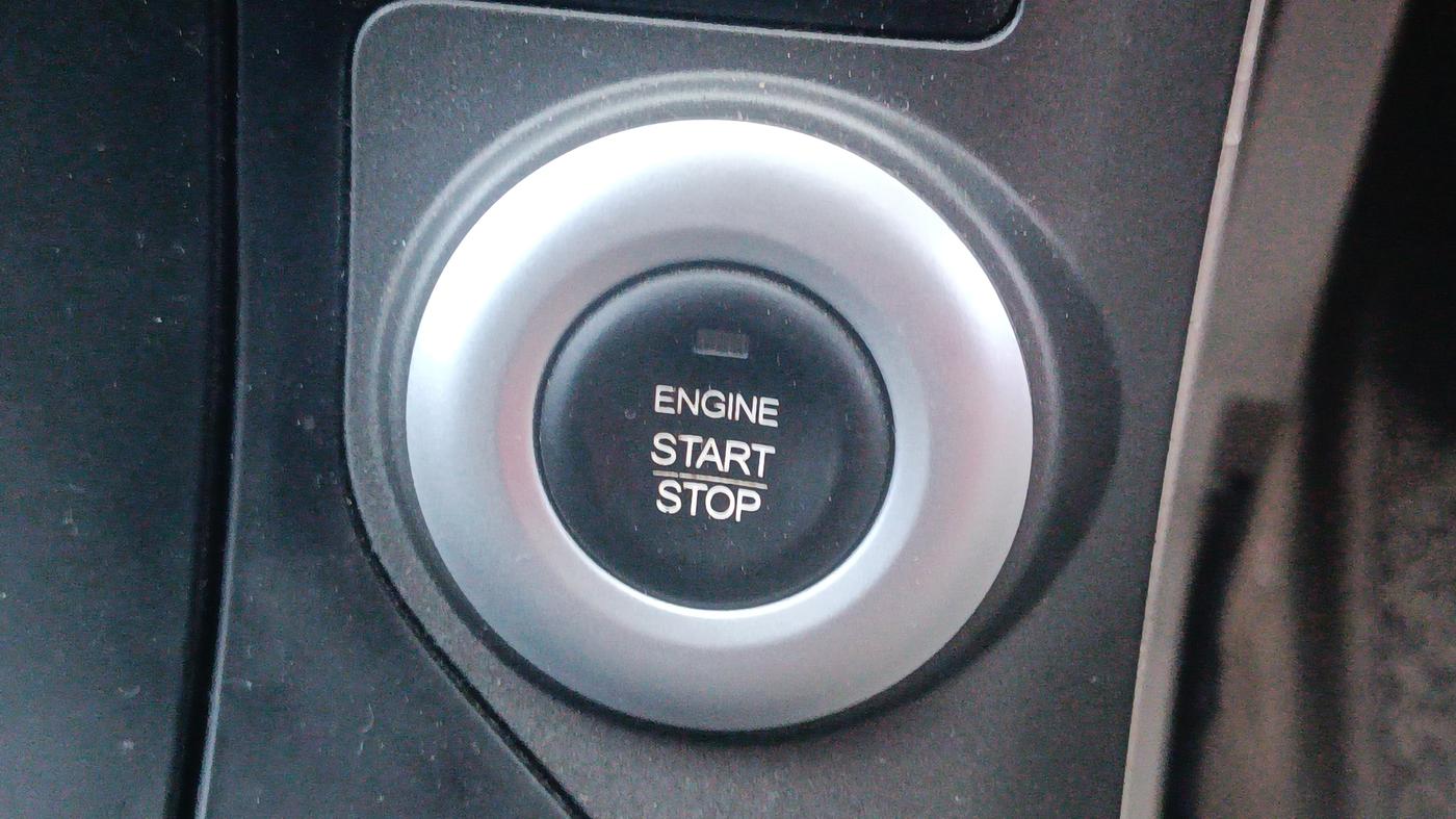 2015 Mahindra XUV500 W10, Diesel, Manual, 69,066 km, Keyless Start/ Stop Button