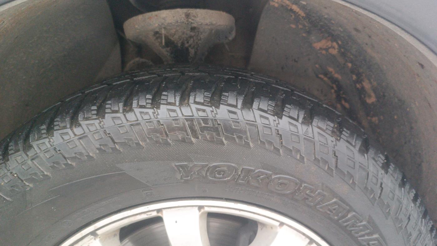2015 Mahindra XUV500 W10, Diesel, Manual, 69,066 km, Right Front Tyre Tread
