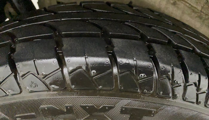 2012 Maruti Wagon R 1.0 LXI CNG, CNG, Manual, 54,795 km, Right Front Tyre Tread