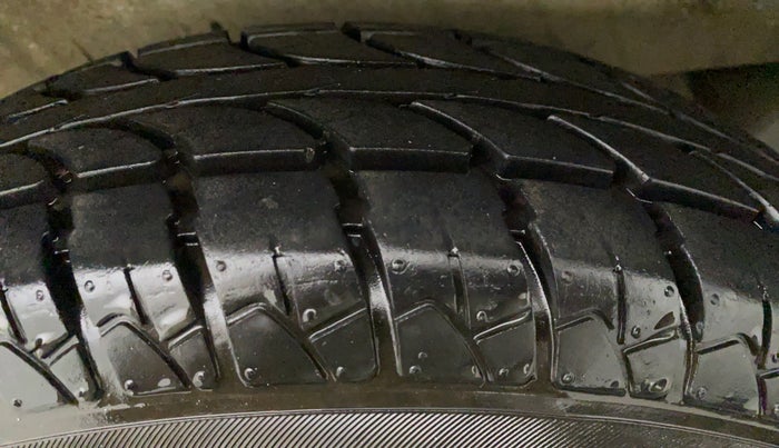 2012 Maruti Wagon R 1.0 LXI CNG, CNG, Manual, 54,795 km, Left Front Tyre Tread