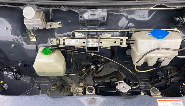 2011 Maruti Eeco 7 STR, Petrol, Manual, 20,255 km, Open Bonet