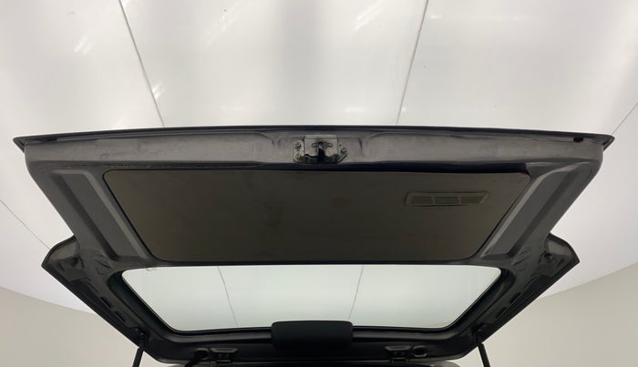 2011 Maruti Eeco 7 STR, Petrol, Manual, 20,255 km, Boot Door Open