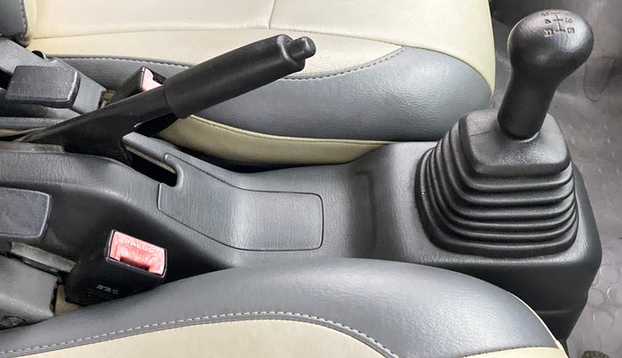 2011 Maruti Eeco 7 STR, Petrol, Manual, 20,255 km, Gear Lever
