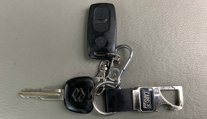 2011 Maruti Eeco 7 STR, Petrol, Manual, 20,255 km, Key Close Up