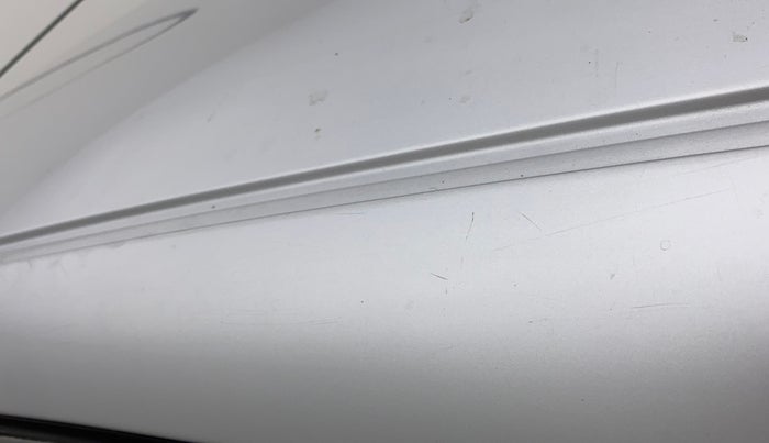 2015 Renault Kwid RXT 0.8, Petrol, Manual, 88,900 km, Left C pillar - Minor scratches