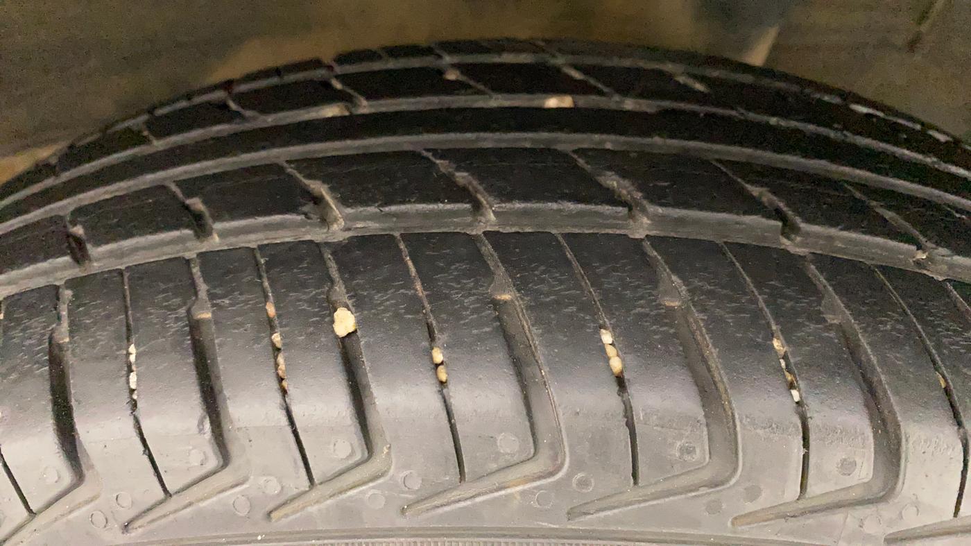 2015 Renault Kwid RXT 0.8, Petrol, Manual, 88,900 km, Left Rear Tyre Tread