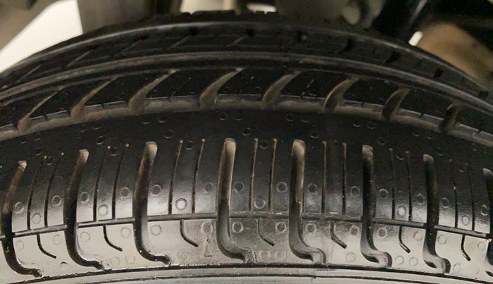 2016 Maruti Alto K10 VXI (O) AMT, Petrol, Automatic, 51,545 km, Right Rear Tyre Tread