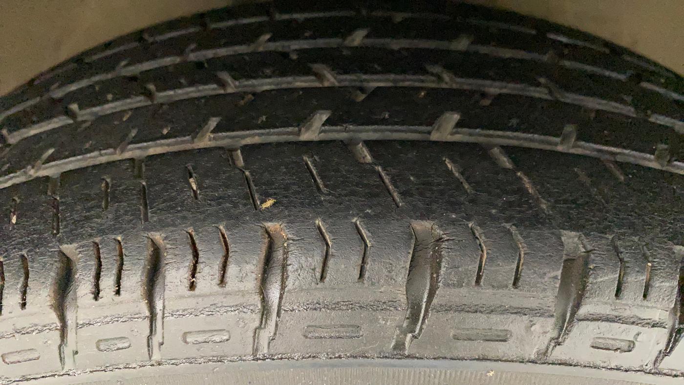 2016 Maruti Alto K10 VXI (O) AMT, Petrol, Automatic, 51,545 km, Right Front Tyre Tread