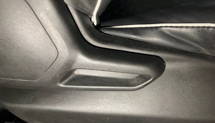 2021 Tata Tiago XE PETROL, Petrol, Manual, 36,338 km, Driver Side Adjustment Panel