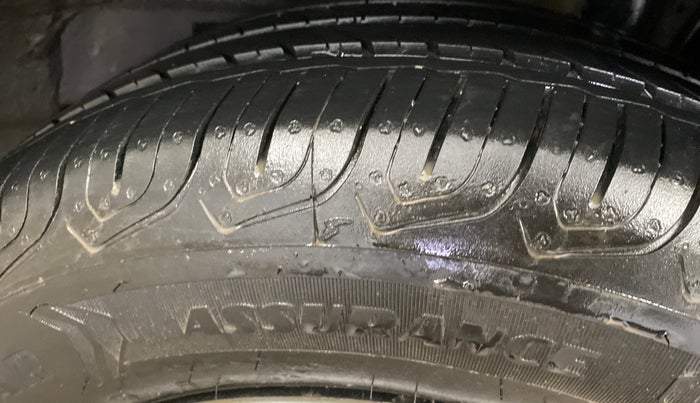 2016 Hyundai Elite i20 MAGNA 1.2, Petrol, Manual, 78,056 km, Left Rear Tyre Tread