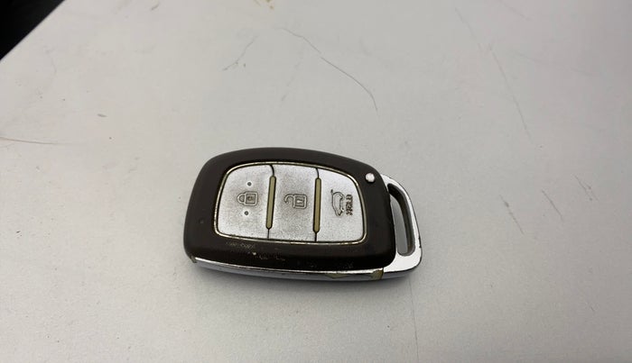 2016 Hyundai Elite i20 SPORTZ 1.2, Petrol, Manual, 39,855 km, Key Close Up