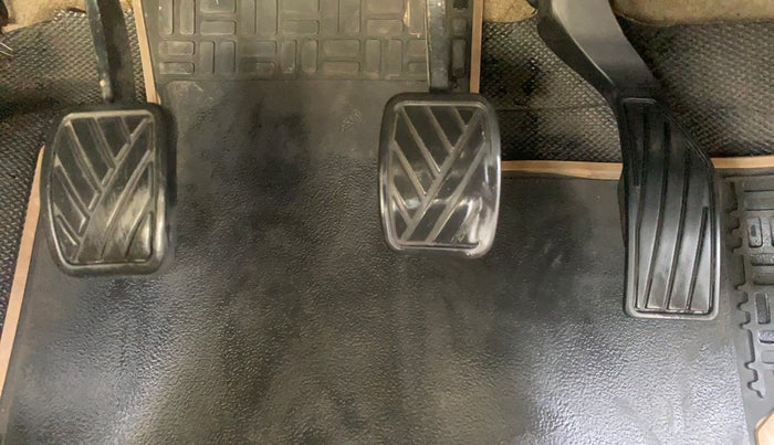 2016 Maruti Ciaz VXI+, Petrol, Manual, 89,193 km, Pedals