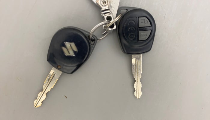 2016 Maruti Ciaz VXI+, Petrol, Manual, 89,193 km, Key Close Up