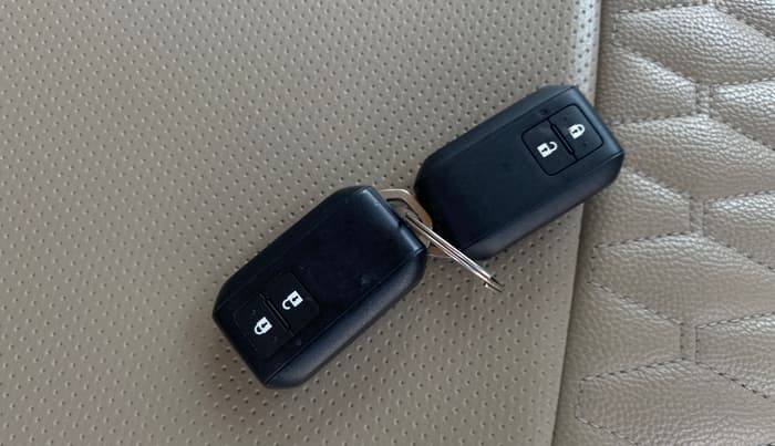 2021 Maruti Ertiga ZXI+ SHVS, Petrol, Manual, 22,413 km, Key Close Up