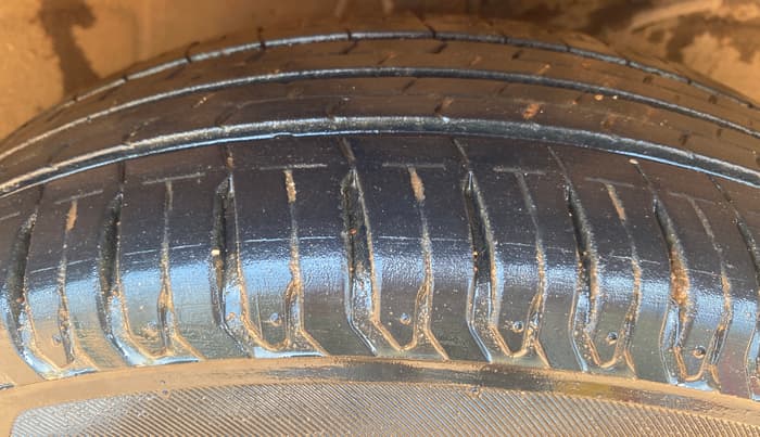 2021 Maruti Ertiga ZXI+ SHVS, Petrol, Manual, 22,413 km, Right Front Tyre Tread
