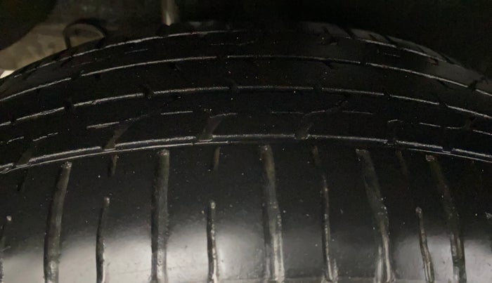 2015 Hyundai Creta S 1.6 PETROL, Petrol, Manual, 68,195 km, Right Rear Tyre Tread