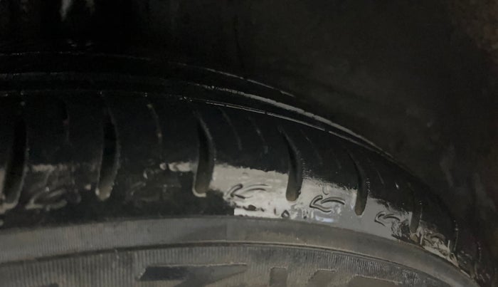 2023 Hyundai GRAND I10 NIOS SPORTZ 1.2 KAPPA VTVT CNG, CNG, Manual, 42,137 km, Right Rear Tyre Tread