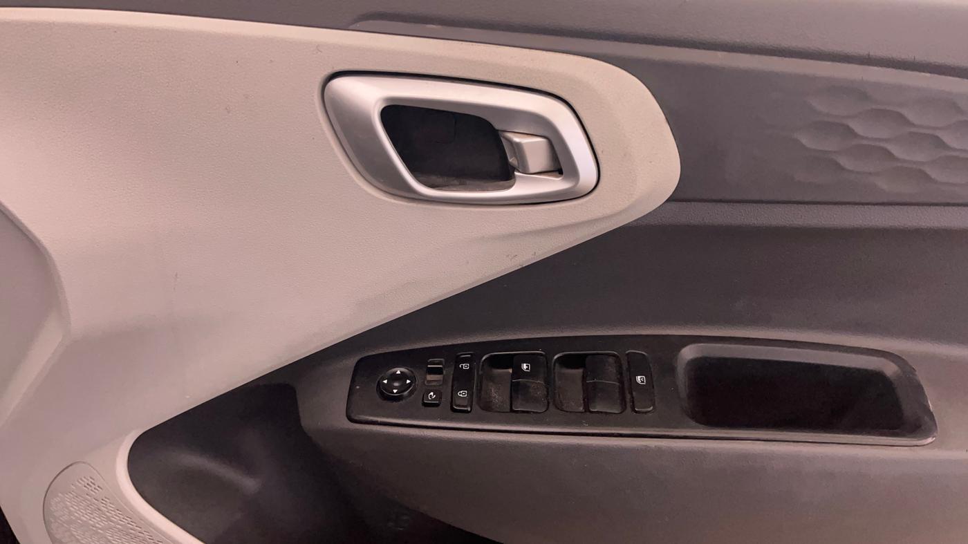 2023 Hyundai GRAND I10 NIOS SPORTZ 1.2 KAPPA VTVT CNG, CNG, Manual, 42,180 km, Driver Side Door Panels Control