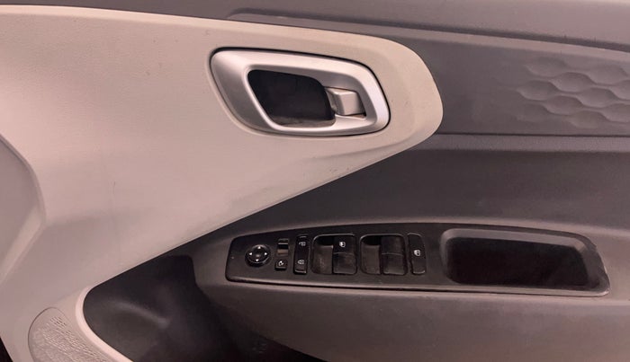 2023 Hyundai GRAND I10 NIOS SPORTZ 1.2 KAPPA VTVT CNG, CNG, Manual, 42,137 km, Driver Side Door Panels Control