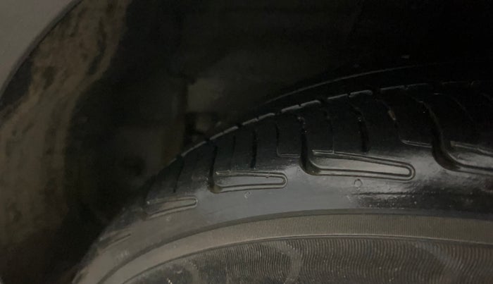 2023 Hyundai GRAND I10 NIOS SPORTZ 1.2 KAPPA VTVT CNG, CNG, Manual, 42,137 km, Left Rear Tyre Tread