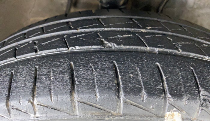 2020 Maruti Alto VXI, Petrol, Manual, 37,480 km, Right Front Tyre Tread