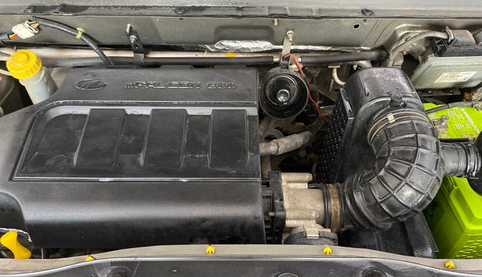 2017 Mahindra KUV 100 NXT K4+ P 6 STR, Petrol, Manual, 35,751 km, Engine View