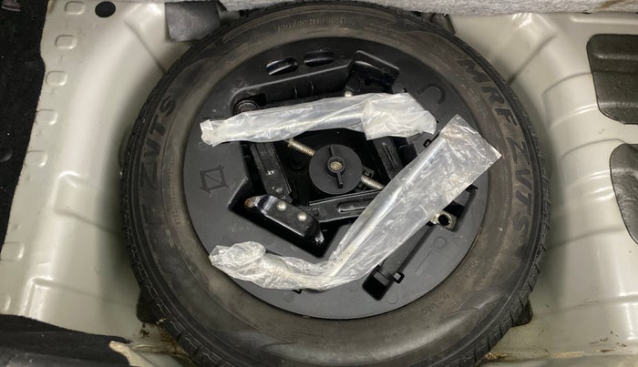 2017 Mahindra KUV 100 NXT K4+ P 6 STR, Petrol, Manual, 35,751 km, Spare Tyre