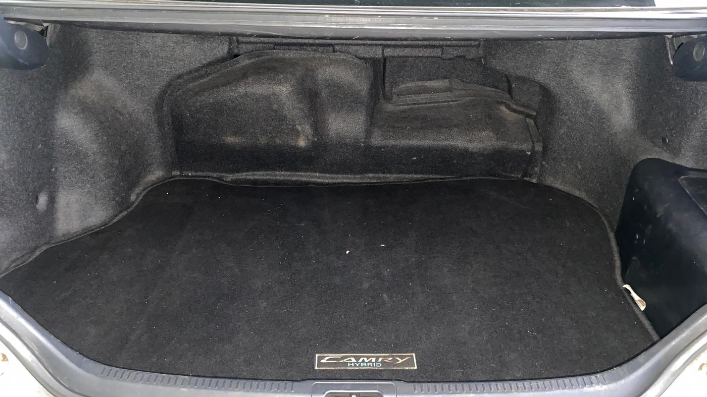2016 Toyota Camry HYBRID, Hybrid, Automatic, 96,872 km, Boot Inside