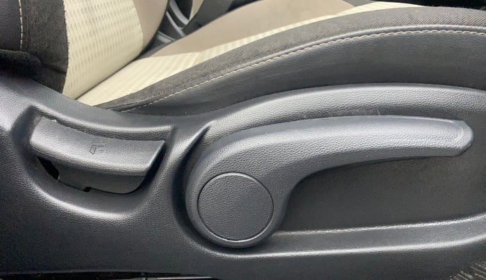 2019 Hyundai Elite i20 SPORTZ PLUS  1.2 CVT, Petrol, Automatic, 46,505 km, Driver Side Adjustment Panel