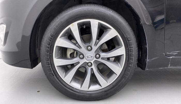 2017 Hyundai Verna 1.6 SX VTVT AT, Petrol, Automatic, 43,037 km, Left Front Wheel