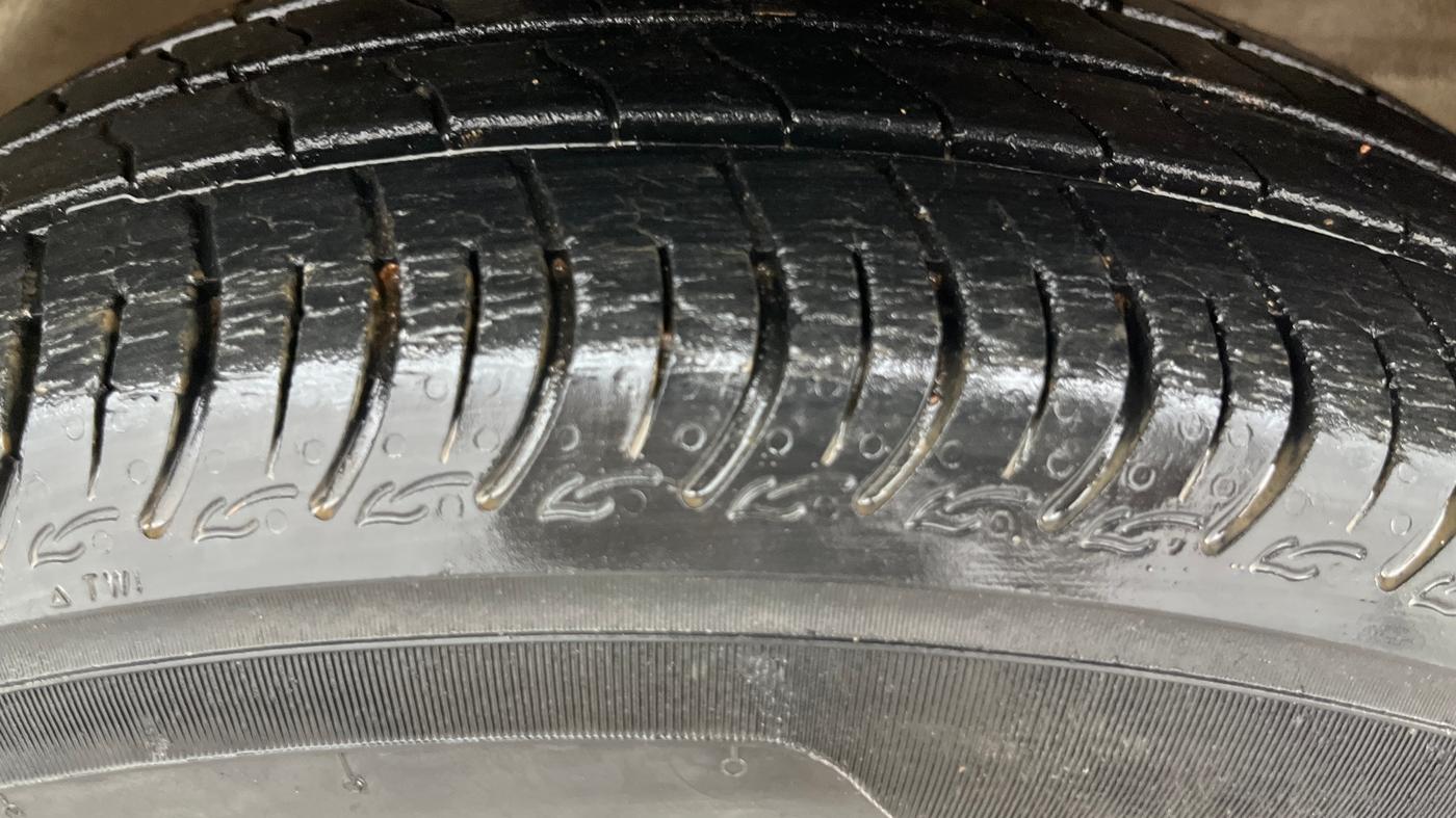 2020 Maruti S PRESSO VXI PLUS AMT, Petrol, Automatic, 32,305 km, Right Front Tyre Tread