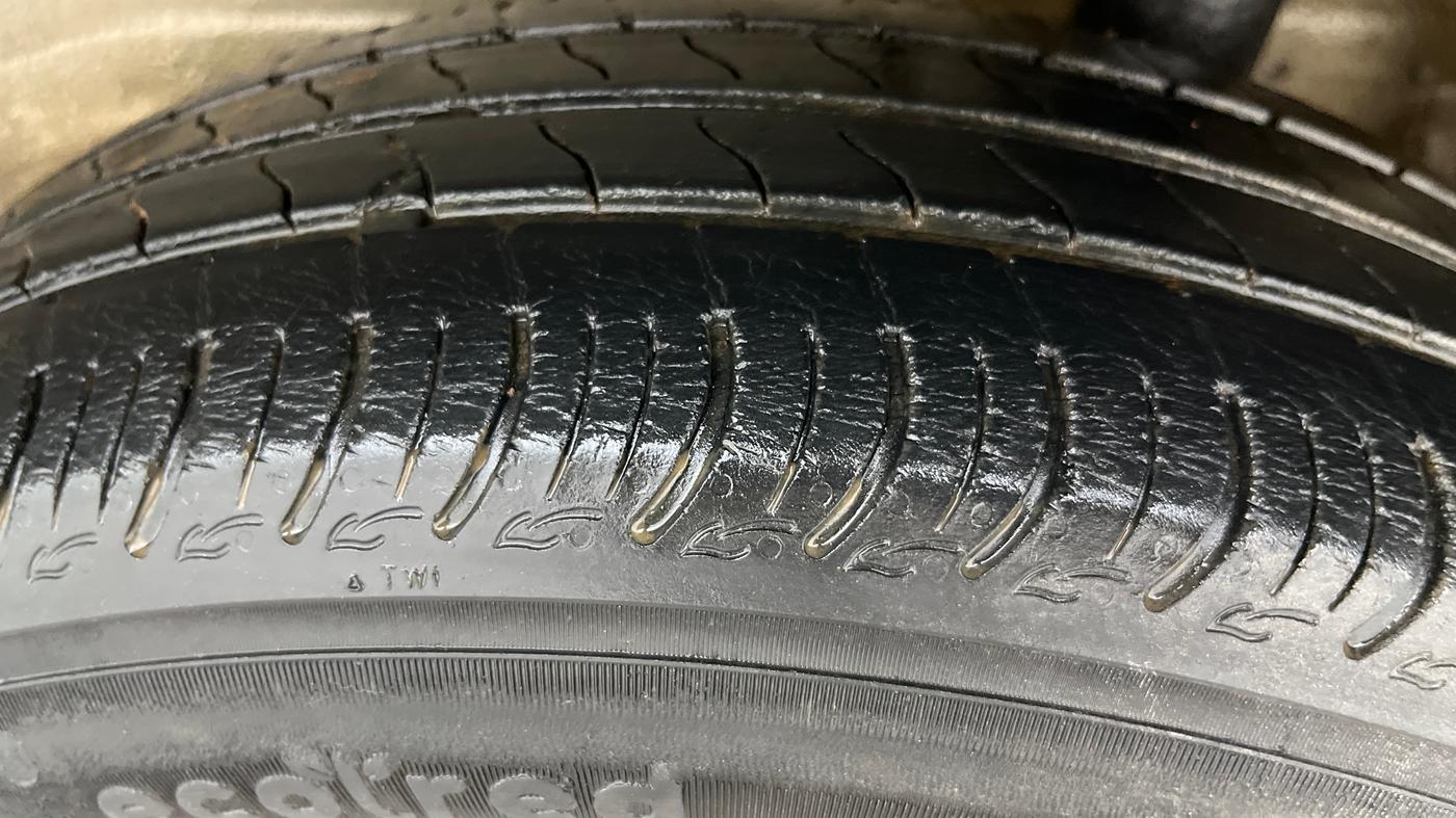 2020 Maruti S PRESSO VXI PLUS AMT, Petrol, Automatic, 32,305 km, Left Rear Tyre Tread