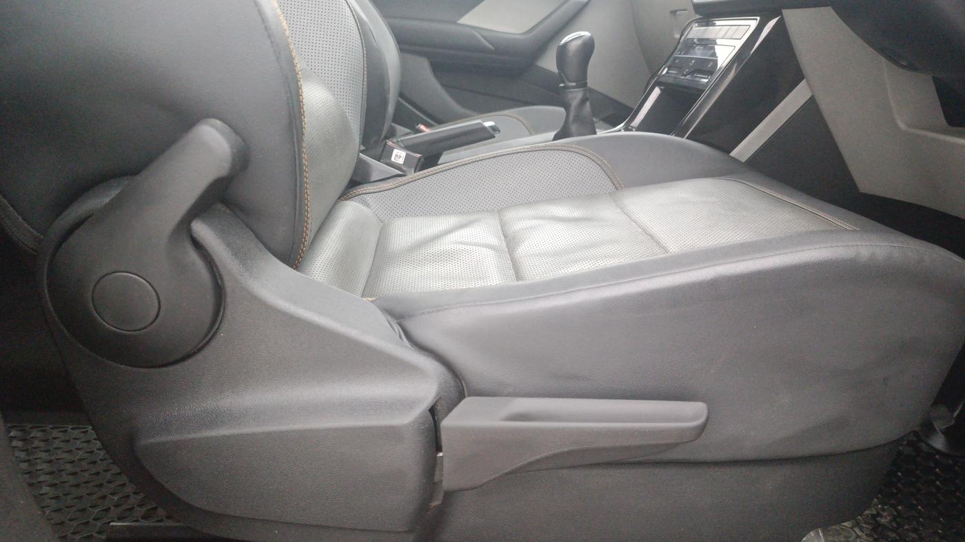 2021 Skoda KUSHAQ STYLE 1.5L TSI MT, Petrol, Manual, 94,768 km, Driver Side Adjustment Panel