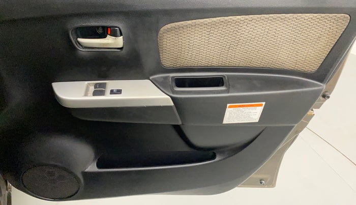 2015 Maruti Wagon R 1.0 LXI CNG, CNG, Manual, 60,474 km, Driver Side Door Panels Control