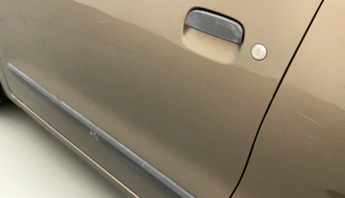 2015 Maruti Wagon R 1.0 LXI CNG, CNG, Manual, 60,474 km, Front passenger door - Slightly dented