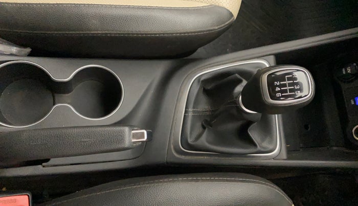 2022 Hyundai Verna SX (O)1.5 MPi, Petrol, Manual, 41,963 km, Gear Lever