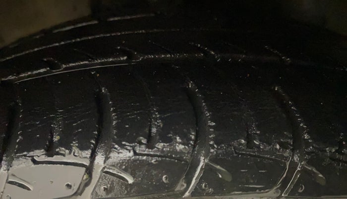 2016 Maruti Celerio VXI AMT, Petrol, Automatic, 56,789 km, Right Front Tyre Tread