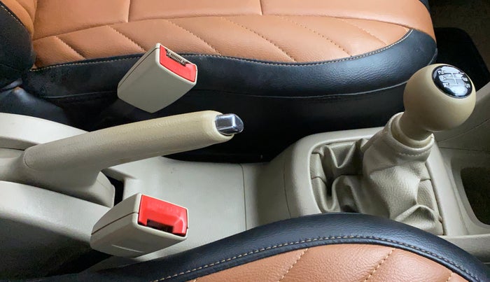 2014 Maruti Swift Dzire VXI, Petrol, Manual, 1,30,623 km, Gear Lever