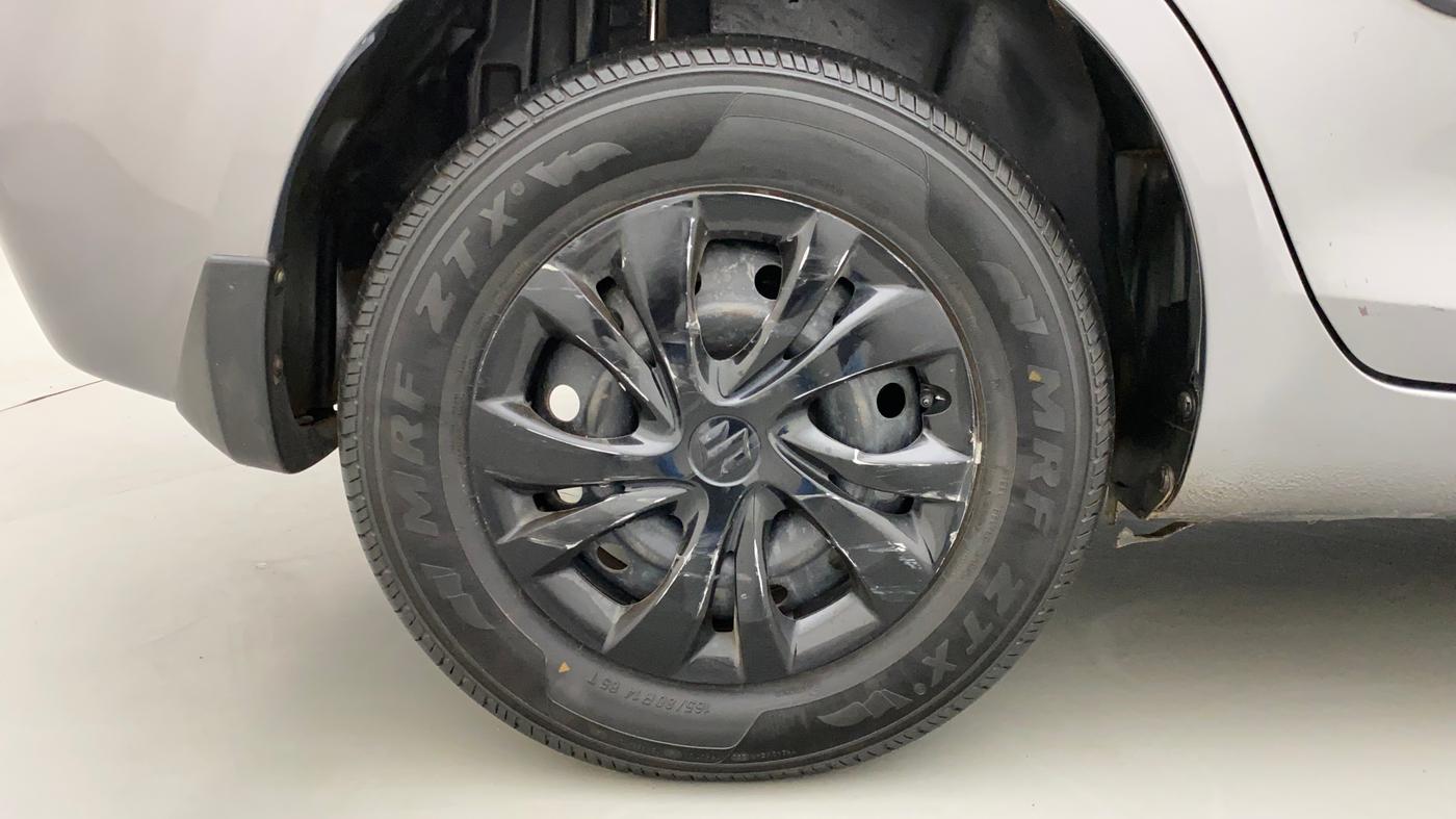 2014 Maruti Swift Dzire VXI, Petrol, Manual, 1,30,623 km, Right Rear Wheel